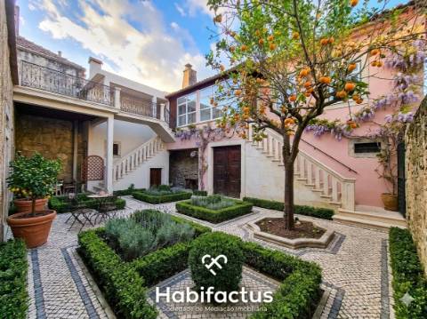 Moradia Isolada T6 para Reconstrução, com Jardim interior privado e Terraço, á Venda em Vilar Seco,