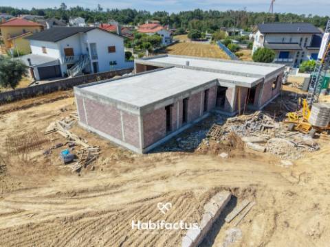 Moradia térrea T4 (em fase de construção) - Viseu