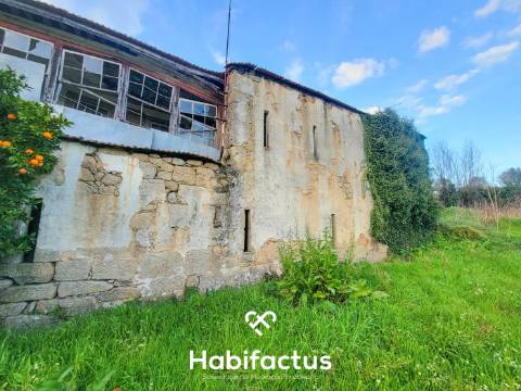 Moradia Isolada T3 Senhorial - Para Reconstrução á venda em Beijós - Carregal do Sal