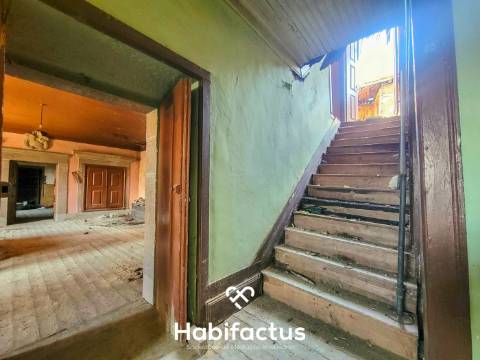 Moradia Isolada T3 Senhorial - Para Reconstrução á venda em Beijós - Carregal do Sal