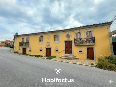 Moradia Isolada T3 Senhorial - Para Reconstrução á venda em Beijós - Carregal do Sal