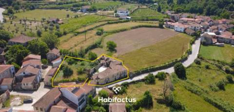 Moradia Isolada T3 Senhorial - Para Reconstrução á venda em Beijós - Carregal do Sal