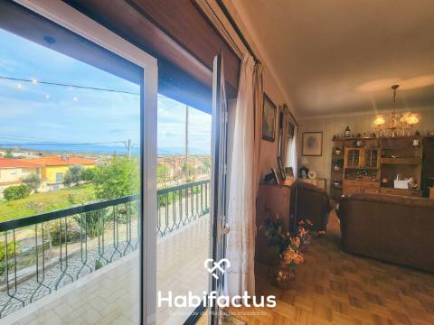 Moradia Isolada T3+2 inserida num Terreno Produtivo de 5.579 m2, á venda em Mangualde - Viseu