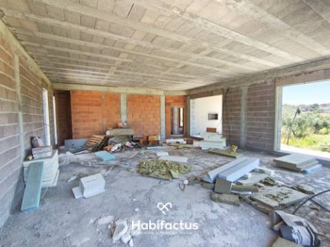 Moradia Isolada T3 com 1800 m² de Terreno em Viseu