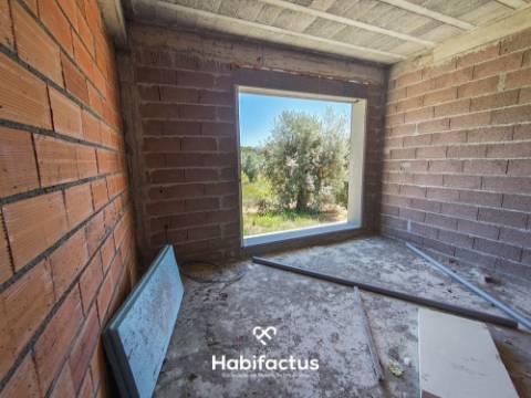 Moradia Isolada T3 com 1800 m² de Terreno em Viseu