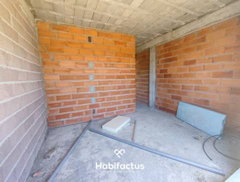 Moradia Isolada T3 com 1800 m² de Terreno em Viseu