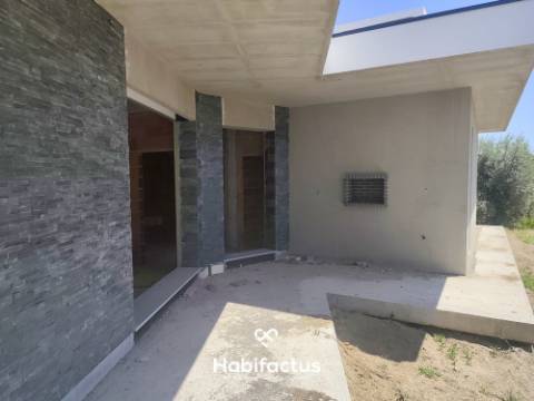 Moradia Isolada T3 com 1800 m² de Terreno em Viseu