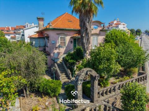 Palacete T5 com Potencial para Hotel de Charme - Viseu