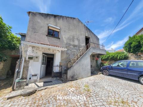 Moradia Isolada T3 à venda com Logradouro e Vista Privilegiada á venda em Vilar de Ordem - Povolide