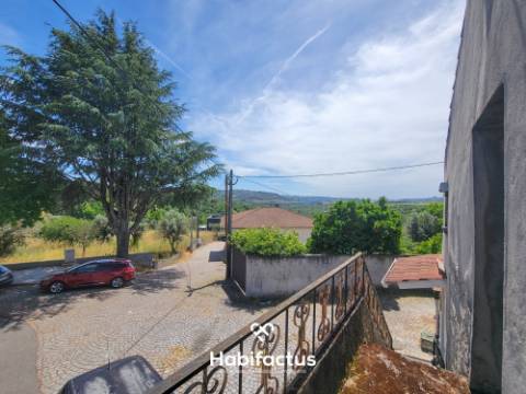 Moradia Isolada T3 à venda com Logradouro e Vista Privilegiada á venda em Vilar de Ordem - Povolide