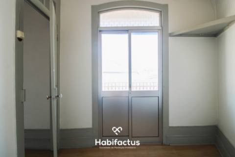 Apartamento T4 na zona histórica - Viseu