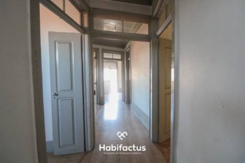 Apartamento T4 na zona histórica - Viseu