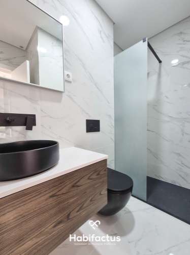 T4 Totalmente Remodelado no Coração de Viseu | Garagem Fechada | Sótão | Acabamentos de Excelência