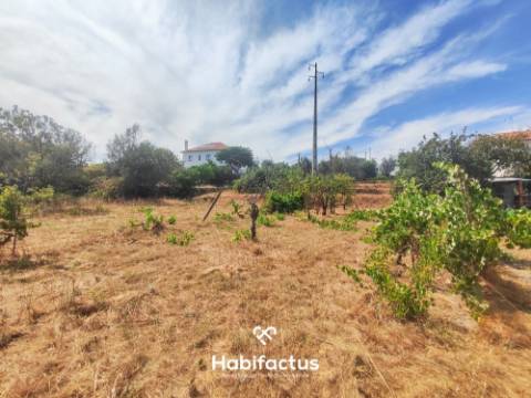Terreno com Viabilidade de Construção - Vista sob a Serra da Estrela