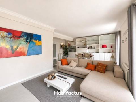 Apartamento Duplex 4 Quartos com Excelentes Áreas e Luz Natural