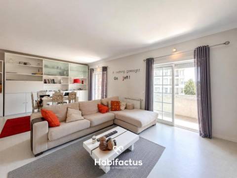 Apartamento Duplex 4 Quartos com Excelentes Áreas e Luz Natural