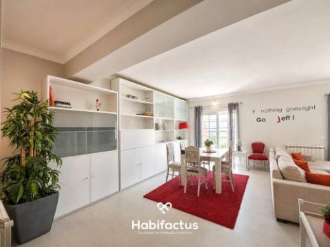 Apartamento Duplex 4 Quartos com Excelentes Áreas e Luz Natural