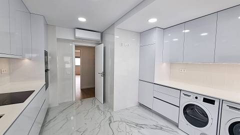 Apartamento T4 - Celas - Coimbra/Venda