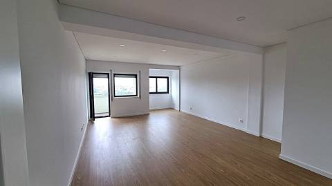 Apartamento T4 - Celas - Coimbra/Venda