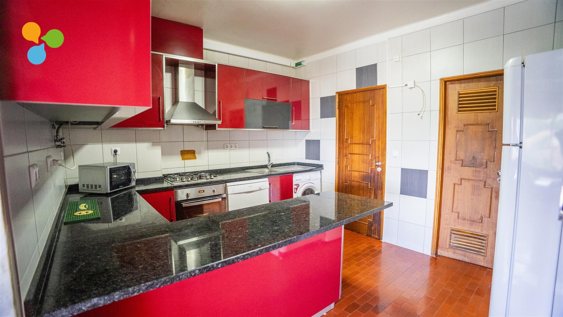 Apartamento T4 junto à Universidade da Beira Interior em Covilhã
