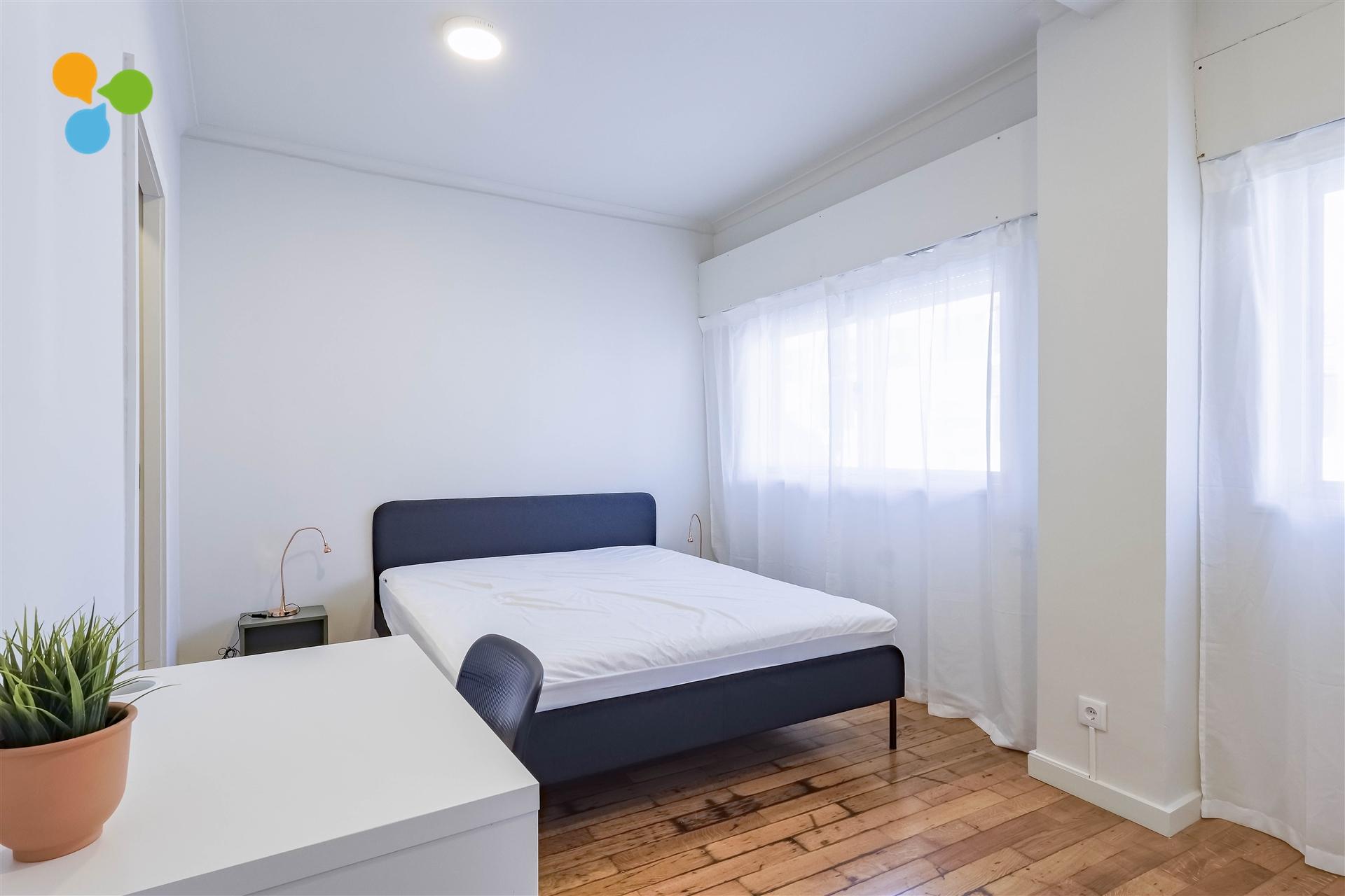 Quarto T6 Arrendamento em Ramalde,Porto