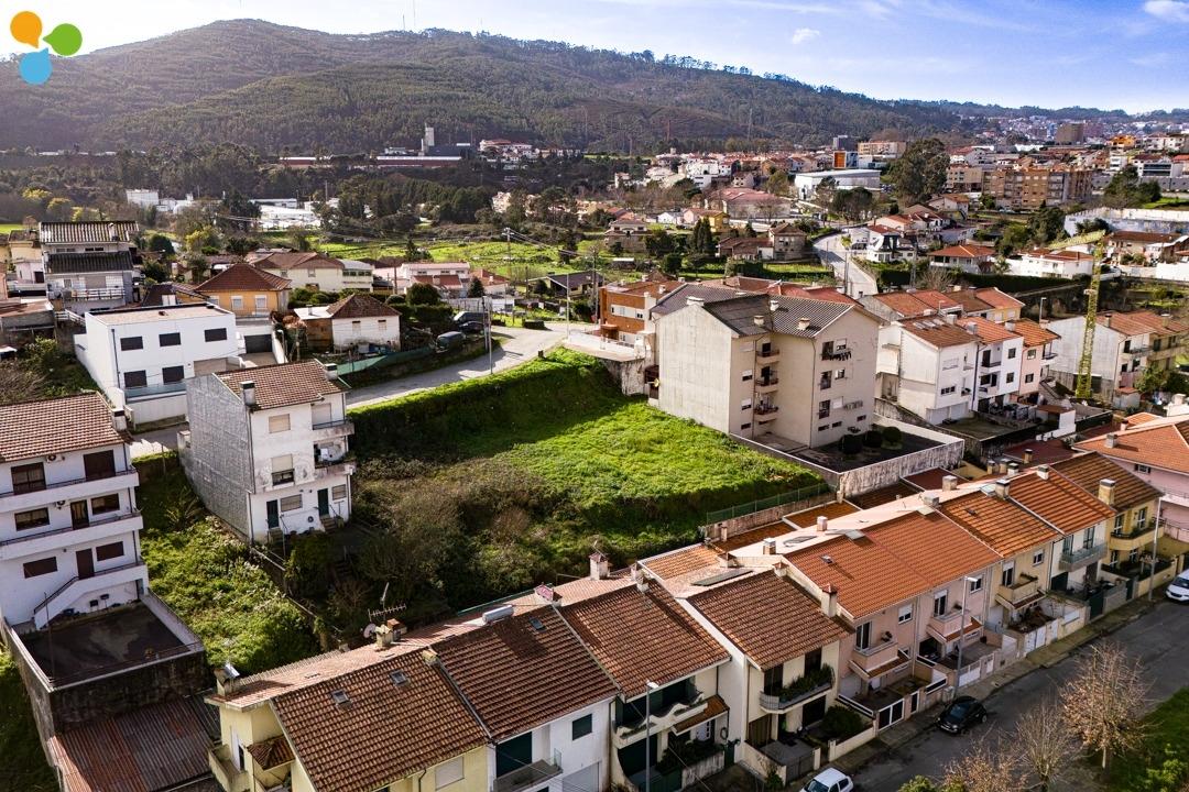 Lote de Terreno com 200 m² em Campo, Valongo