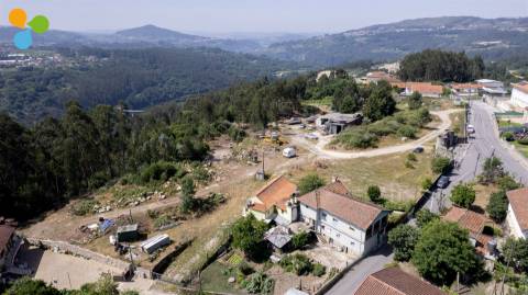 Terreno com 11.500 m² e Elevado Potencial de Construção junto ao rio Tâmega, em Abragão - Penafiel