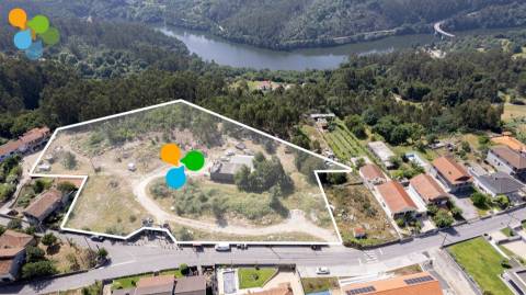 Terreno com 11.500 m² e Elevado Potencial de Construção junto ao rio Tâmega, em Abragão - Penafiel