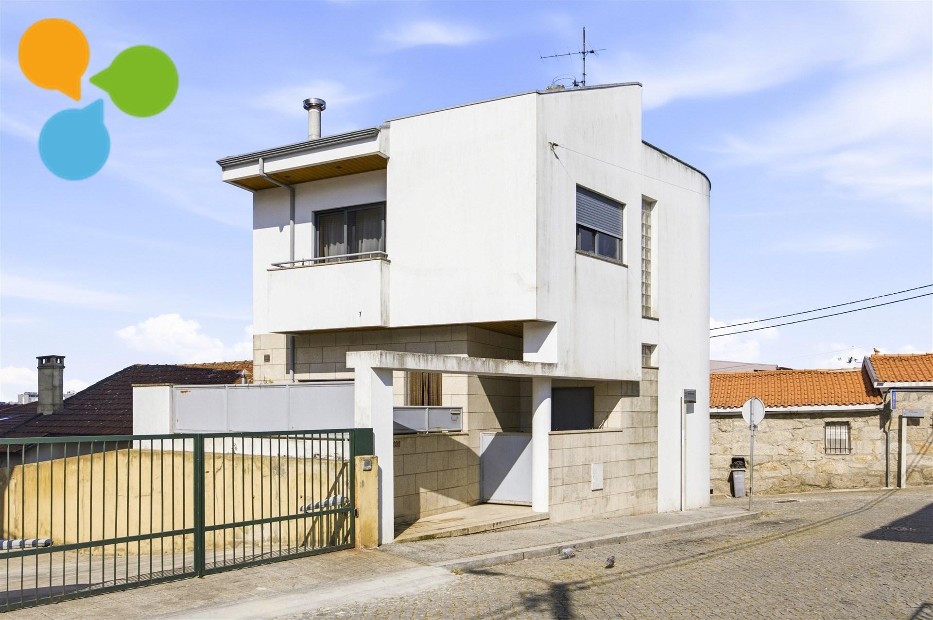 Moradia T3 em Pedrouços, a poucos minutos do Porto