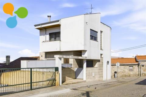 Moradia T3 em Pedrouços, a poucos minutos do Porto