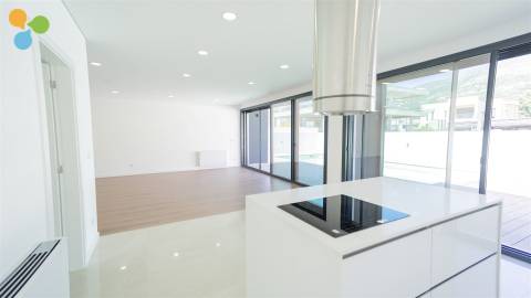 Moradia Isolada T4 Nova | Quinta da Ponte da Terra