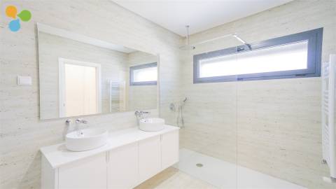 Moradia Isolada T4 Nova | Quinta da Ponte da Terra
