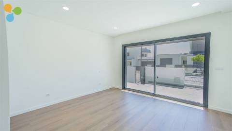 Moradia Isolada T4 Nova | Quinta da Ponte da Terra