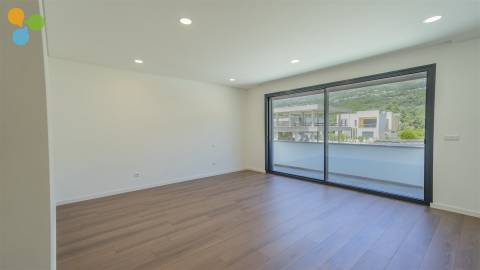 Moradia Isolada T4 Nova | Quinta da Ponte da Terra