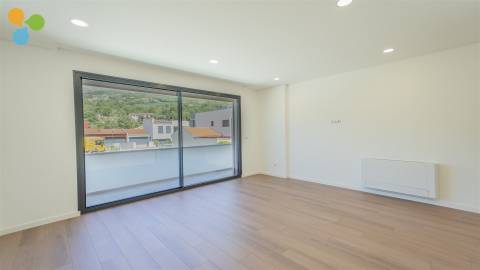 Moradia Isolada T4 Nova | Quinta da Ponte da Terra