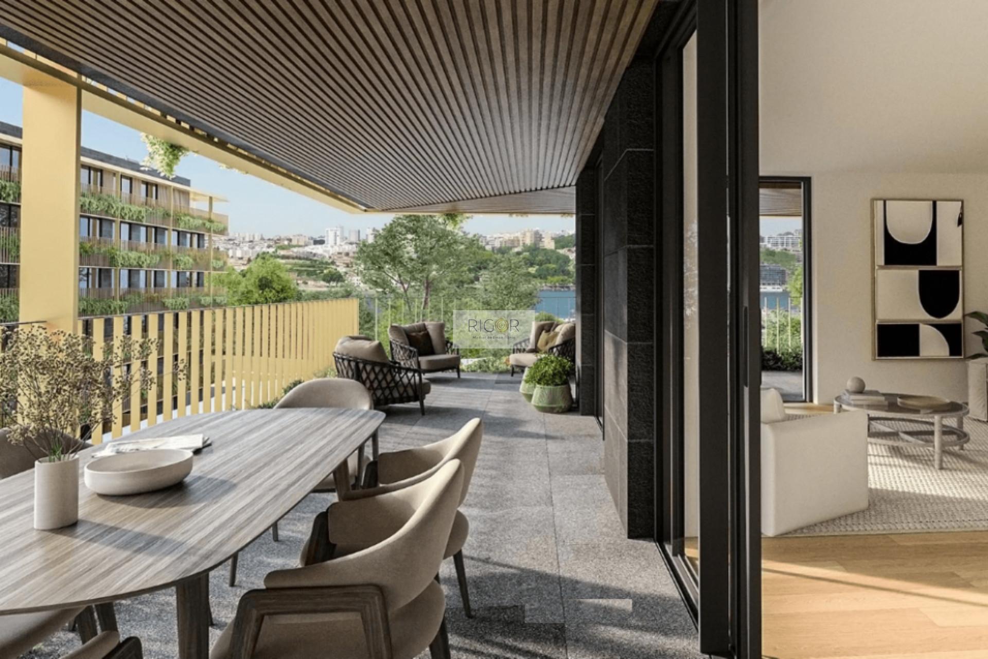 Apartamento T3 com terraço em construção