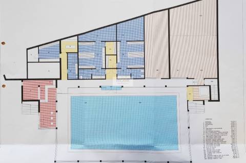Ginásio com piscina no centro da Trofa