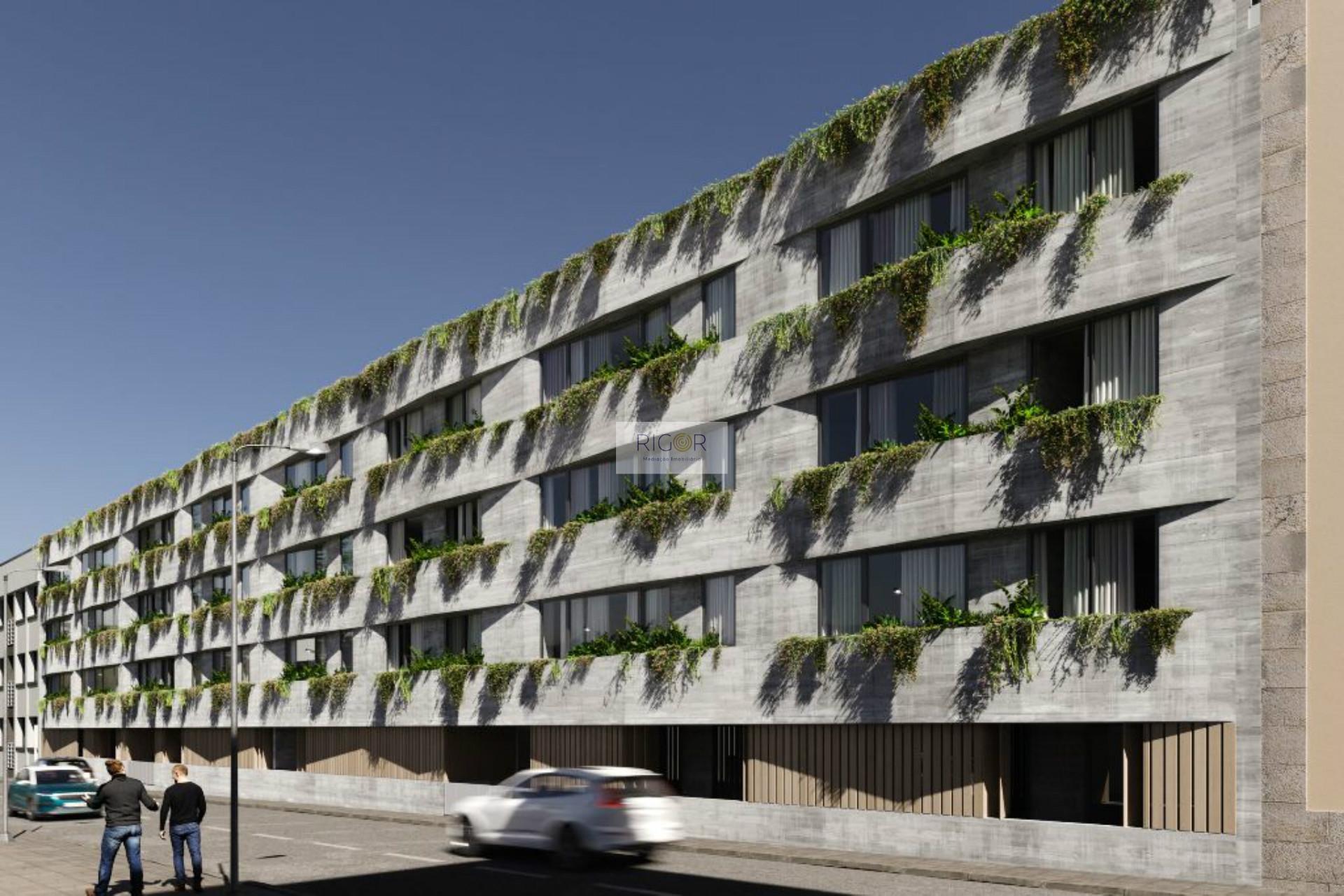 Apartamento T3 em fase de construção com 3 lugares de garagem Paranhos.