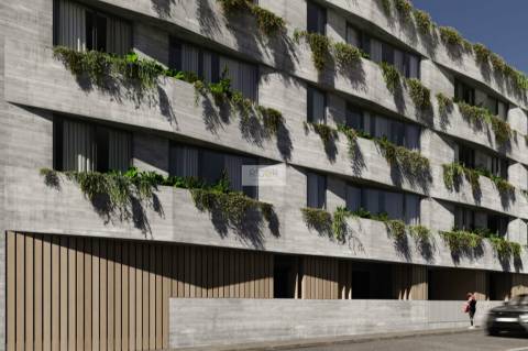 Apartamento T3 em fase de construção com 3 lugares de garagem Paranhos.