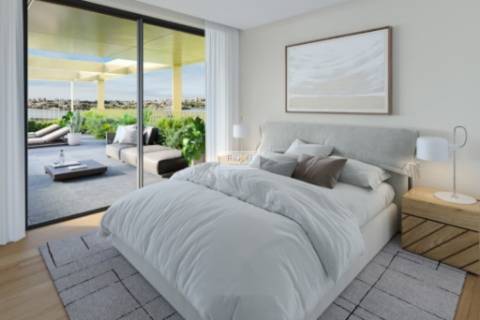Apartamento T4 com terraço no último piso em construção
