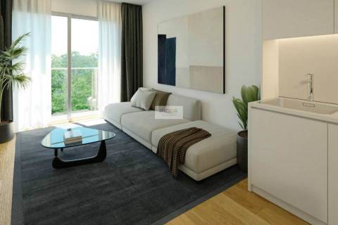 Apartamento T1 com arrumo em construção em Pedrouços