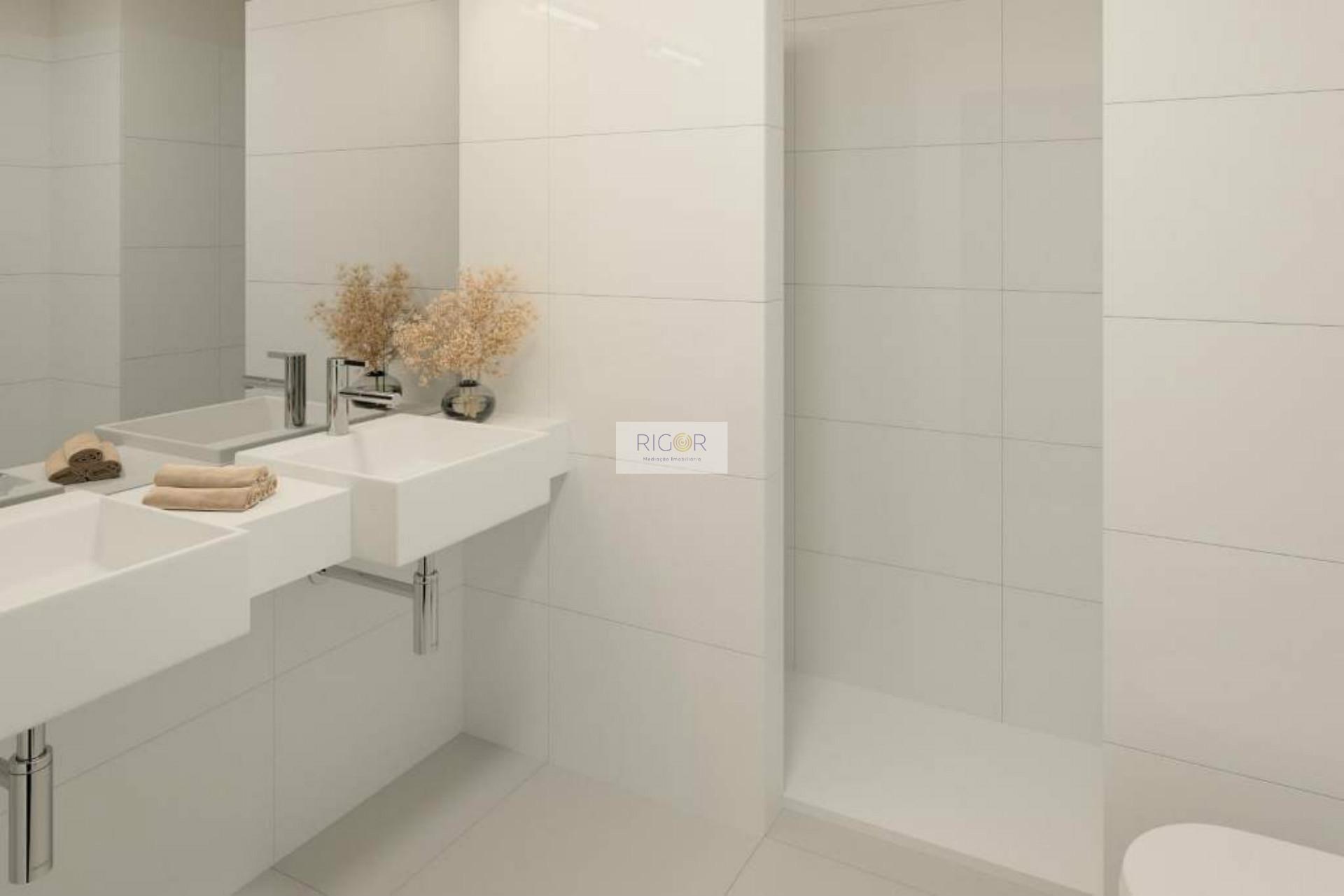 Apartamento T1 com terraço, garagem e arrumo em construção em Pedrouços