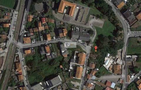 Terreno para Construção de 3 Moradias em Pedrouços