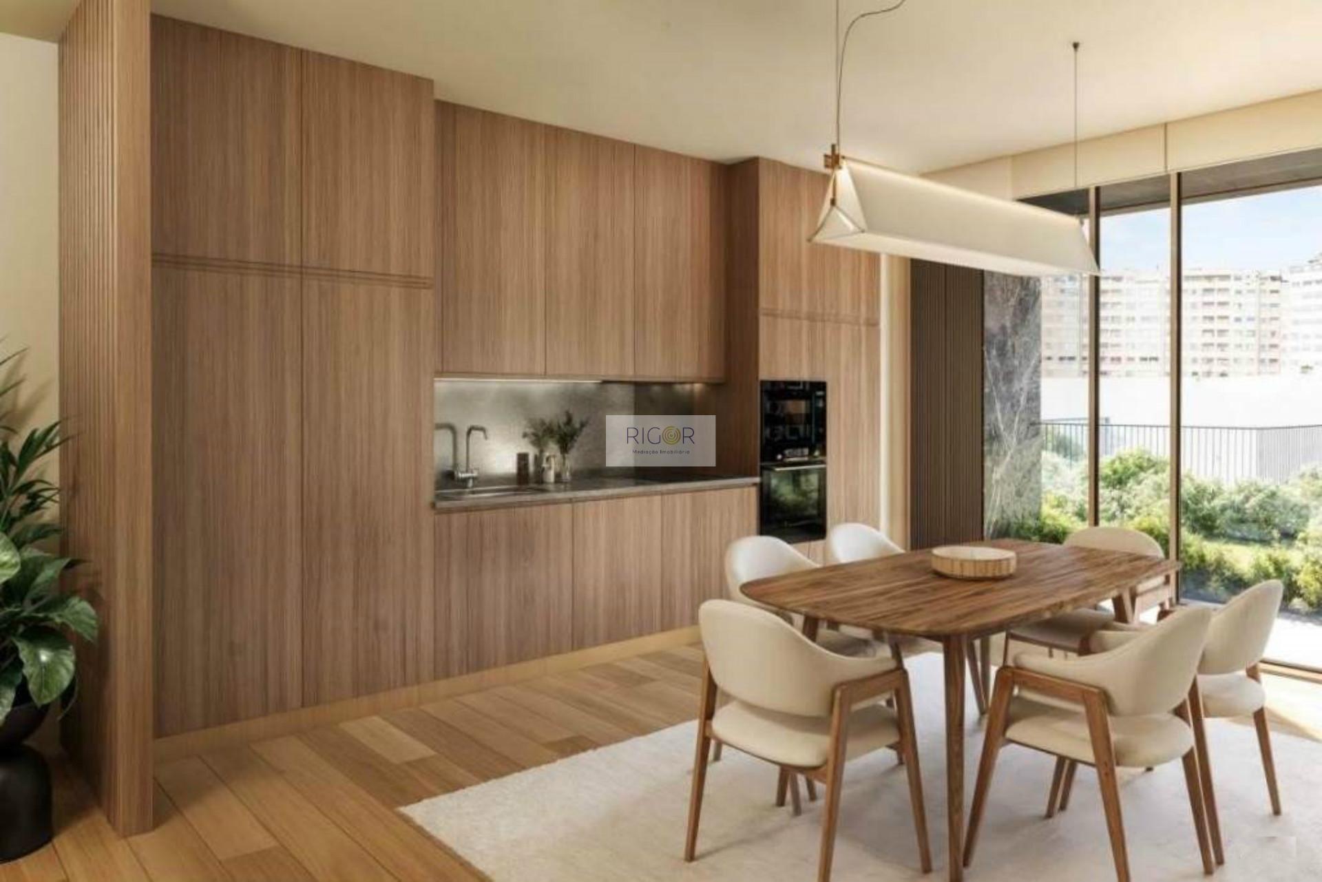 Apartamento T3 com varanda em construção em Matosinhos Sul