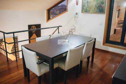 Apartamento T5 triplex de 3 frentes com piscina ao colégio luso francês