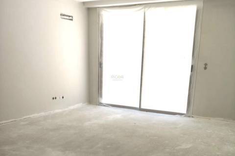 Apartamentos T1 com terraço em condomínio fechado entre a praia e o centro de Matosinhos