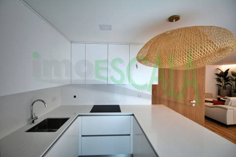 Apartamento T3+1 c/ Terraço