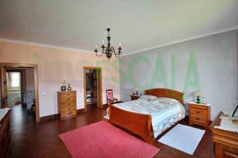 Moradia T4 de Luxo c/ Piscina no concelho de Almeirim
