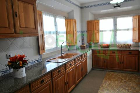Moradia T4 de Luxo c/ Piscina no concelho de Almeirim