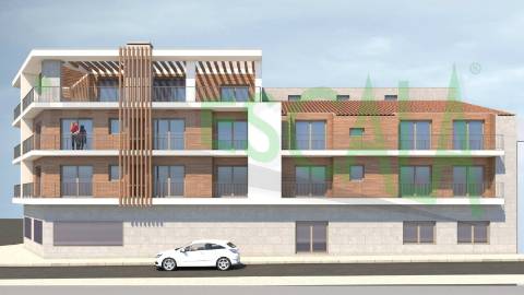 Loja de 271 m2 em empreendimento de luxo em Almeirim